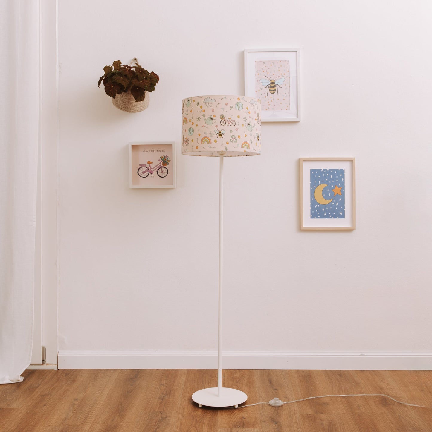Lampe sur pied Aime ta planète