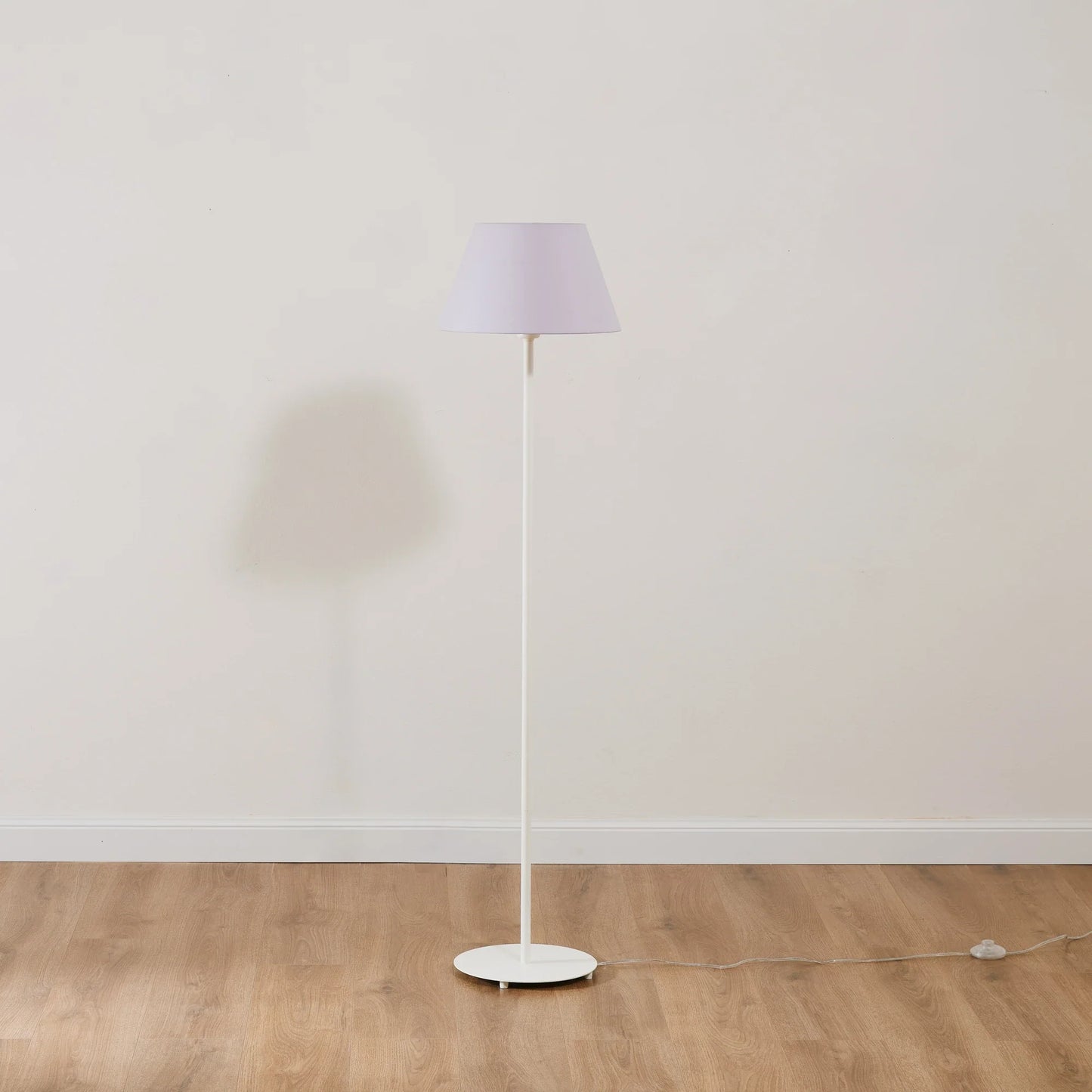 Lampadaire avec abat-jour uni