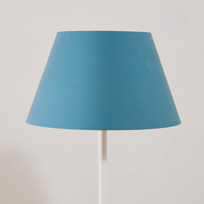Lampadaire avec abat-jour uni