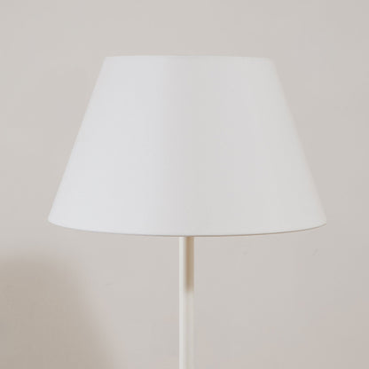 Lampadaire avec abat-jour uni