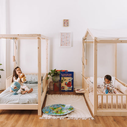 stanzetta con due lettini montessori a baldacchino